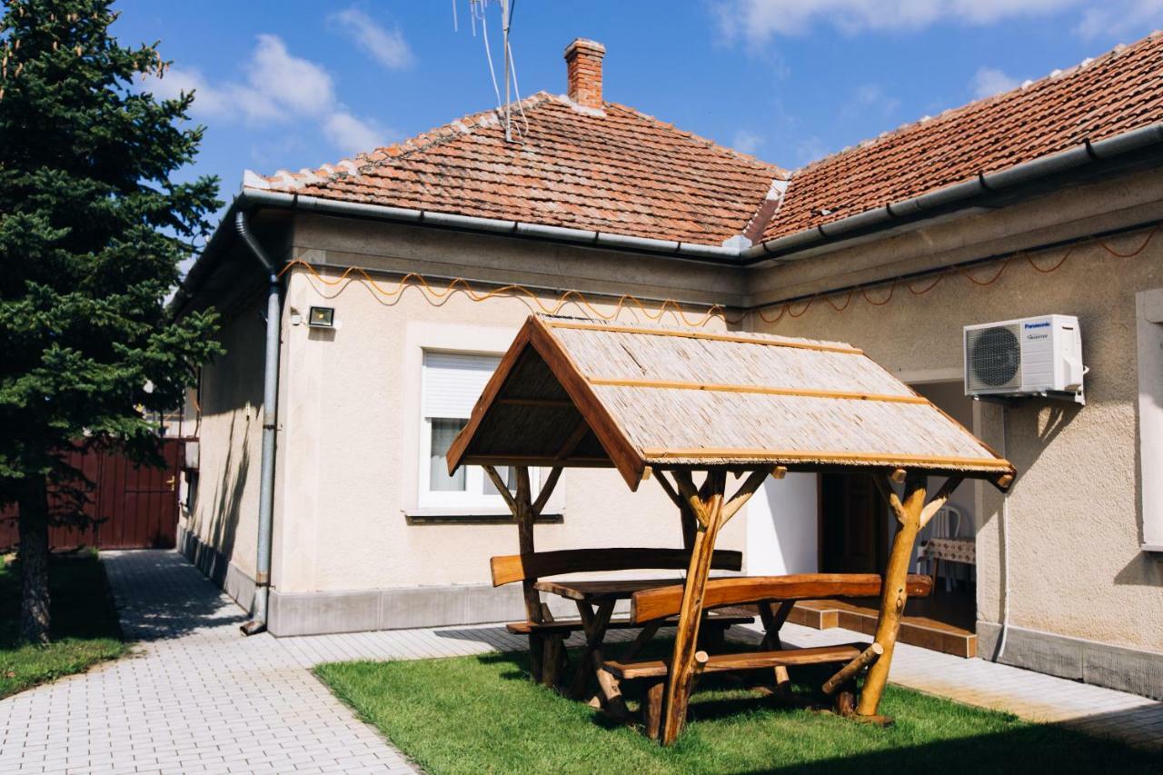 Lak6 Apartment Mórahalom エクステリア 写真